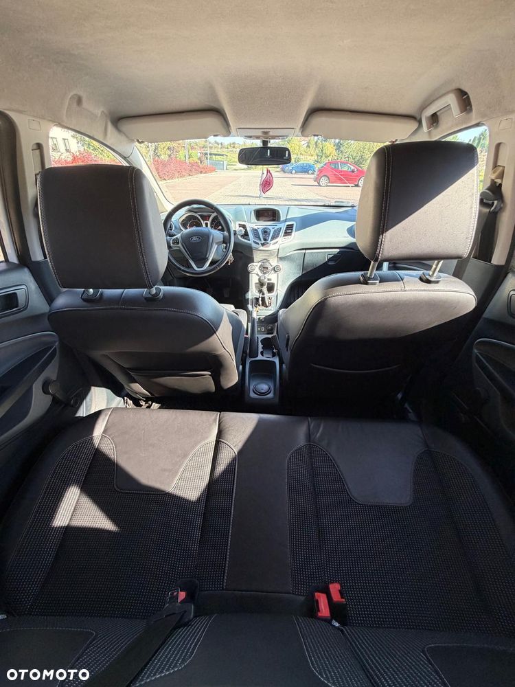 Ford Fiesta - 16
