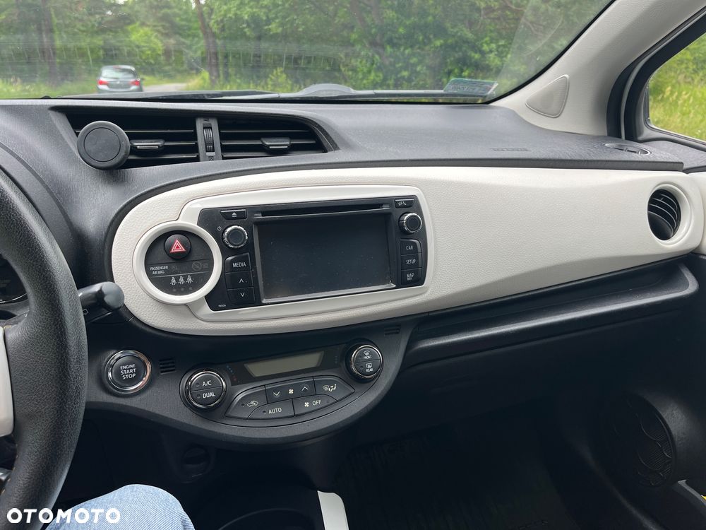 Toyota Yaris 1.33 VVT-i Style - 10