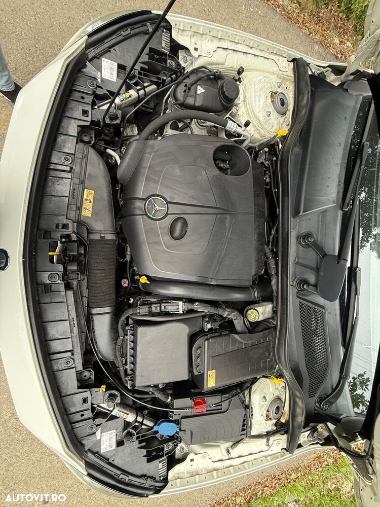 Mercedes-Benz GLA 220 d 7G-DCT Urban - 9