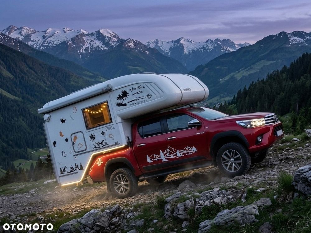 Toyota Hilux - 1