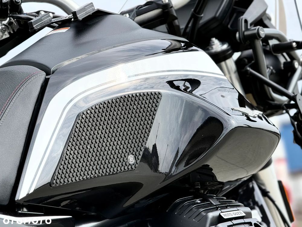 Moto Guzzi V85 - 37