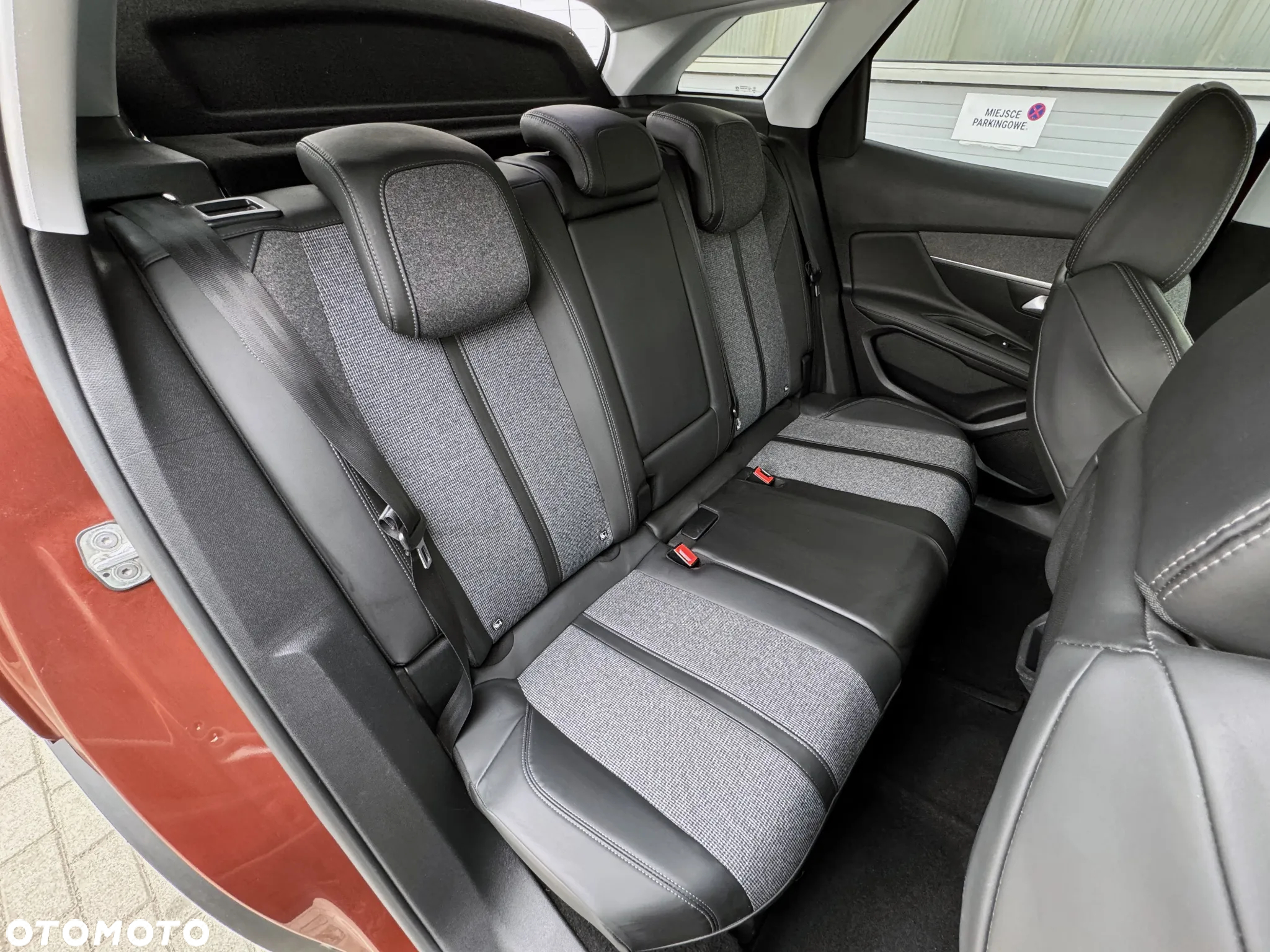 Peugeot 3008 BlueHDi 120 EAT6 Stop & Start Active - 29