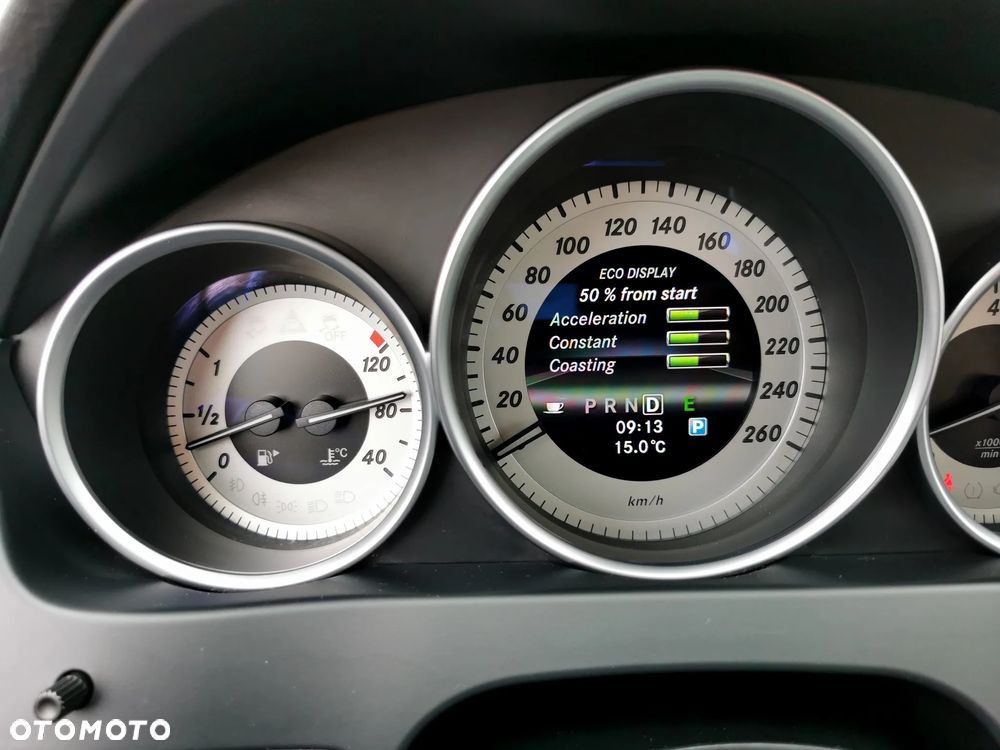 Mercedes-Benz Klasa C 180 (BlueEFFICIENCY) 7G-TRONIC Avantgarde - 23