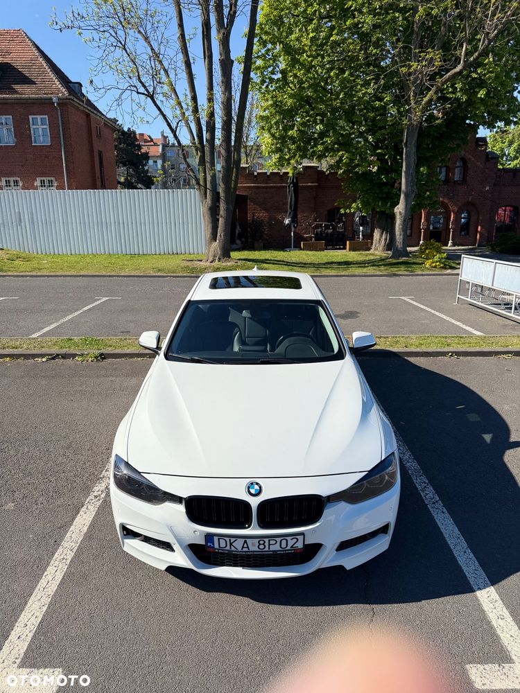 BMW Seria 3 320i - 4
