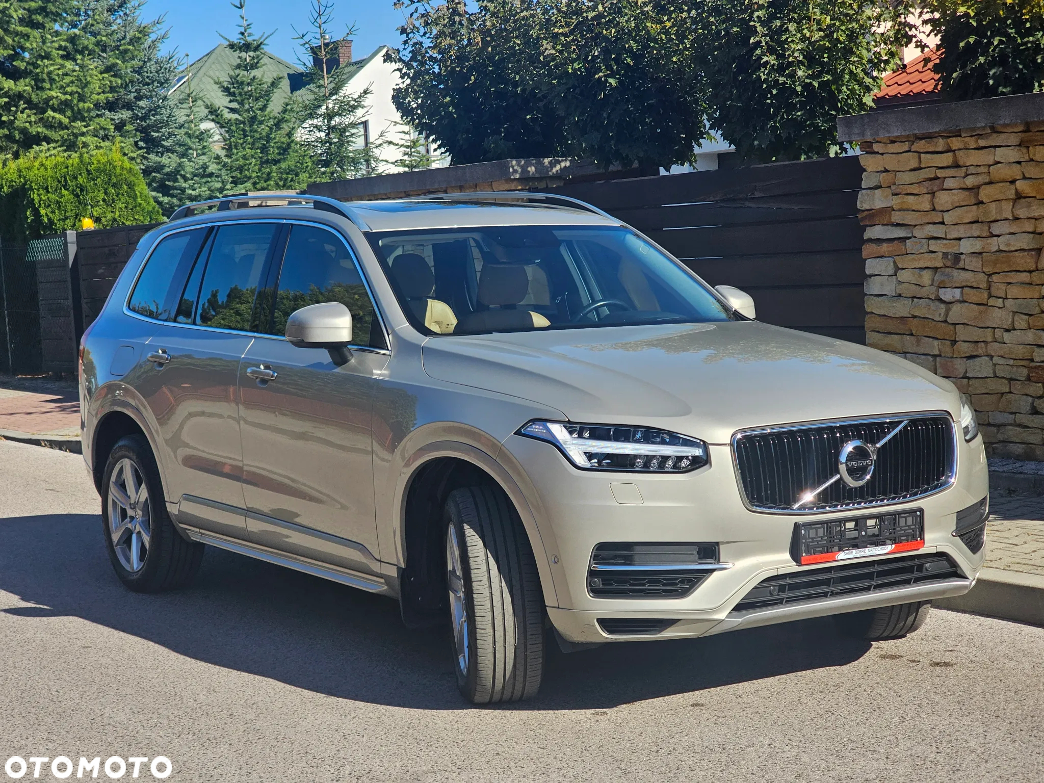 Volvo XC 90 T8 AWD Plug-In Hybrid Momentum 7os - 14