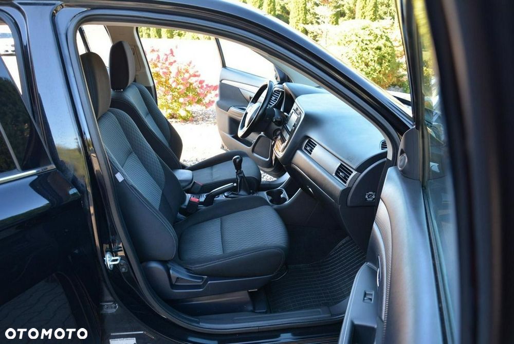 Mitsubishi Outlander 2.0 2WD Active - 14