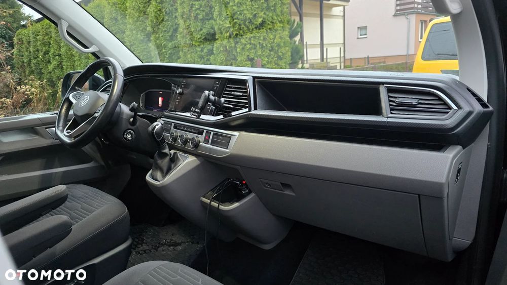 Volkswagen Caravelle 2.0 TDI L2 Comfortline DSG - 9