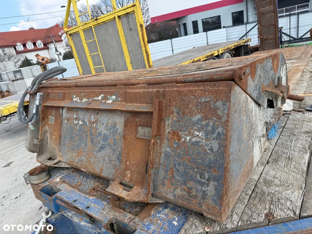 Bobcat S300 / 3801 kg / 2008r / - 21