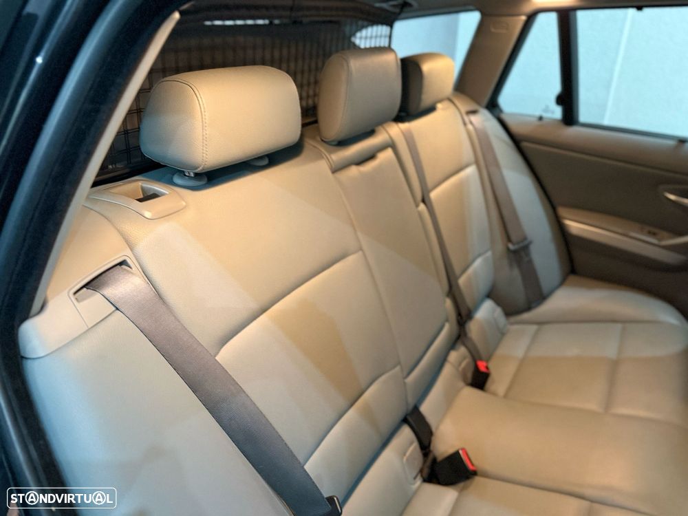 BMW 320 d Navigation - 22