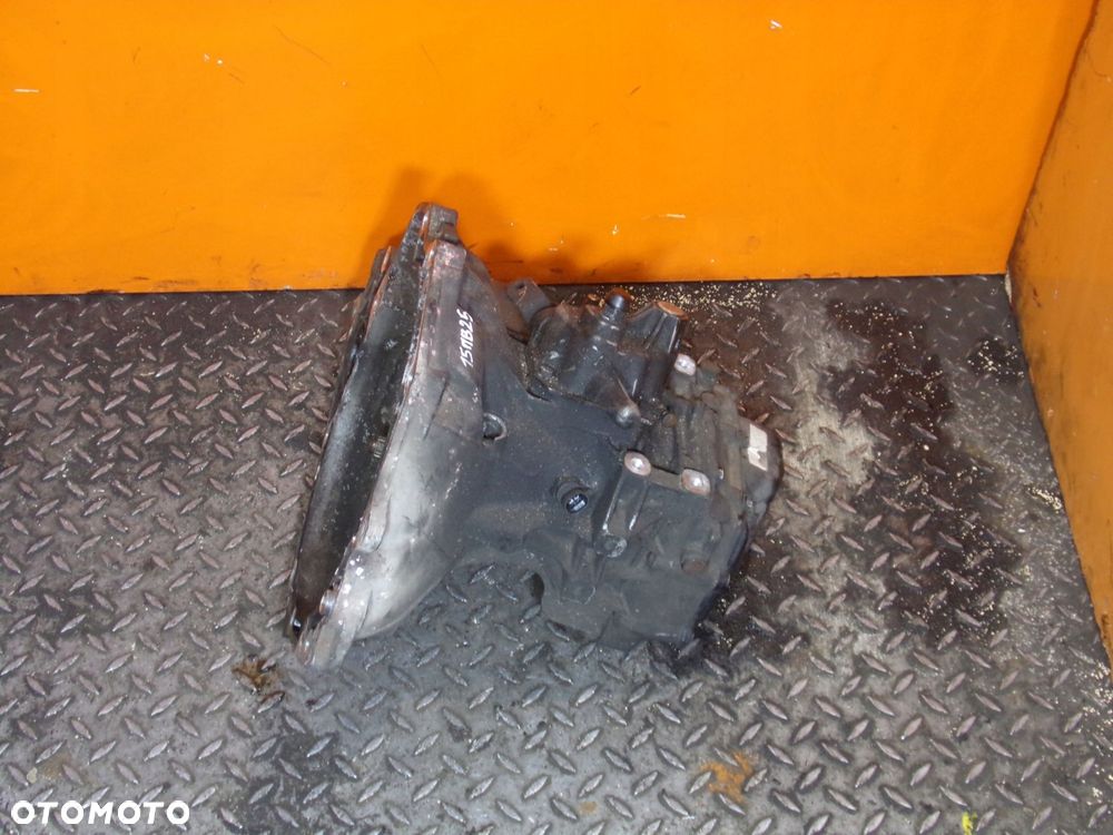 CORSA E 1.4 16V B 16r 90KM skrzynia biegow 5 BEJS374 A15188155BEJS374 - 1