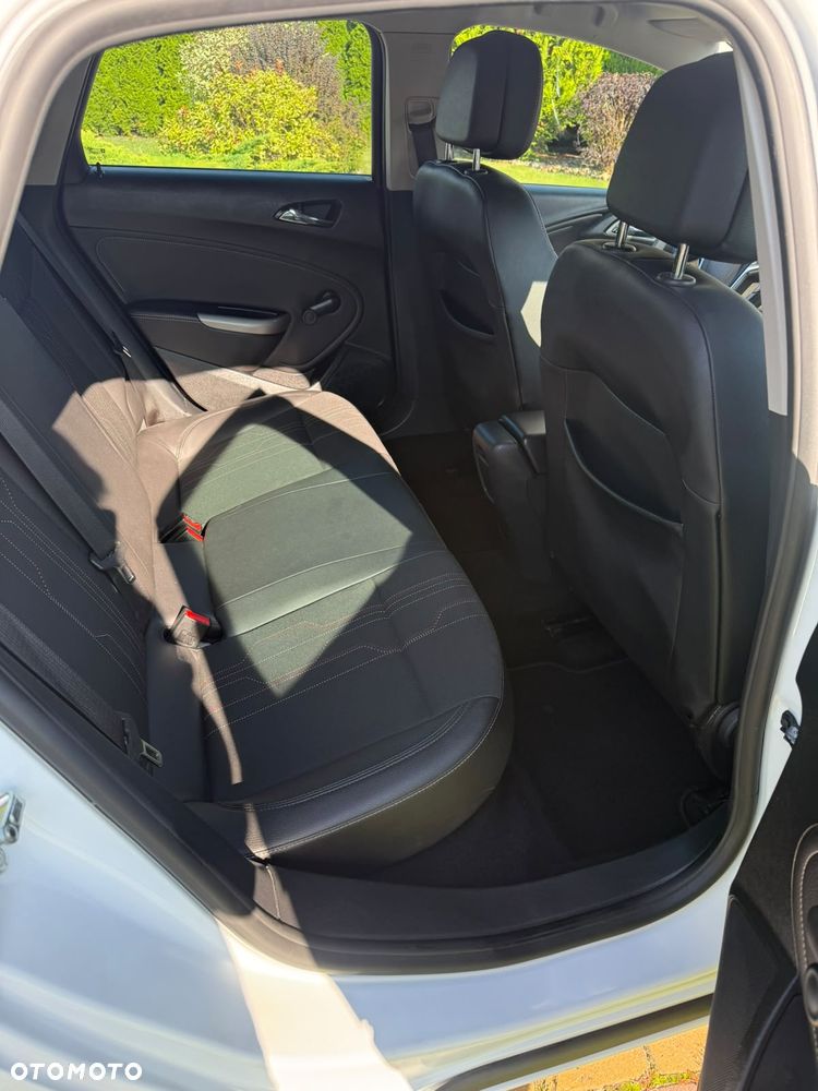 Opel Astra 1.4 150 Jahre - 8