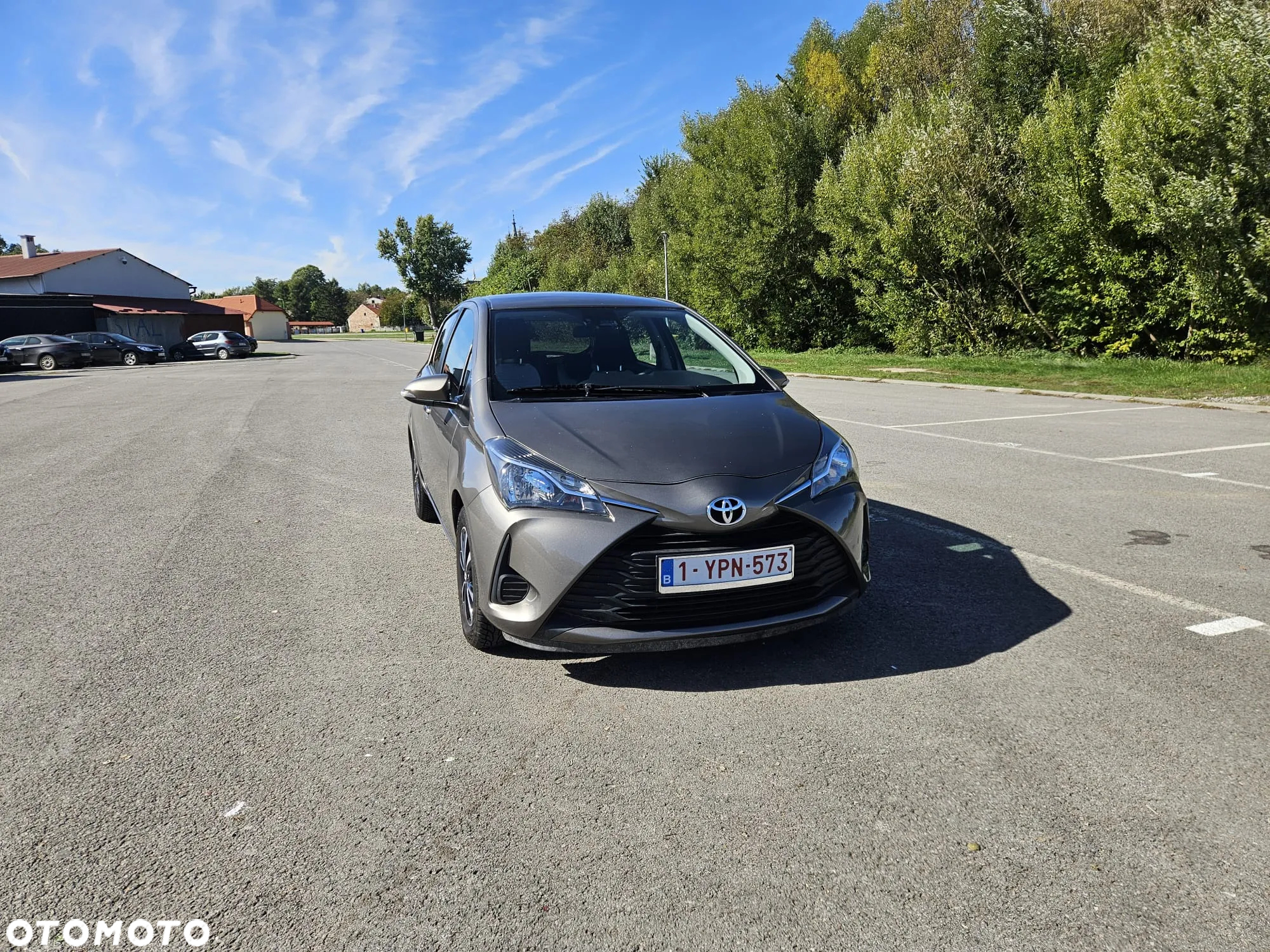 Toyota Yaris 1.5 Premium - 11