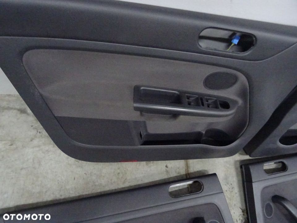 BOCZEK BOCZKI DRZWI VW GOLF V PLUS HB 5D NR226 - 3