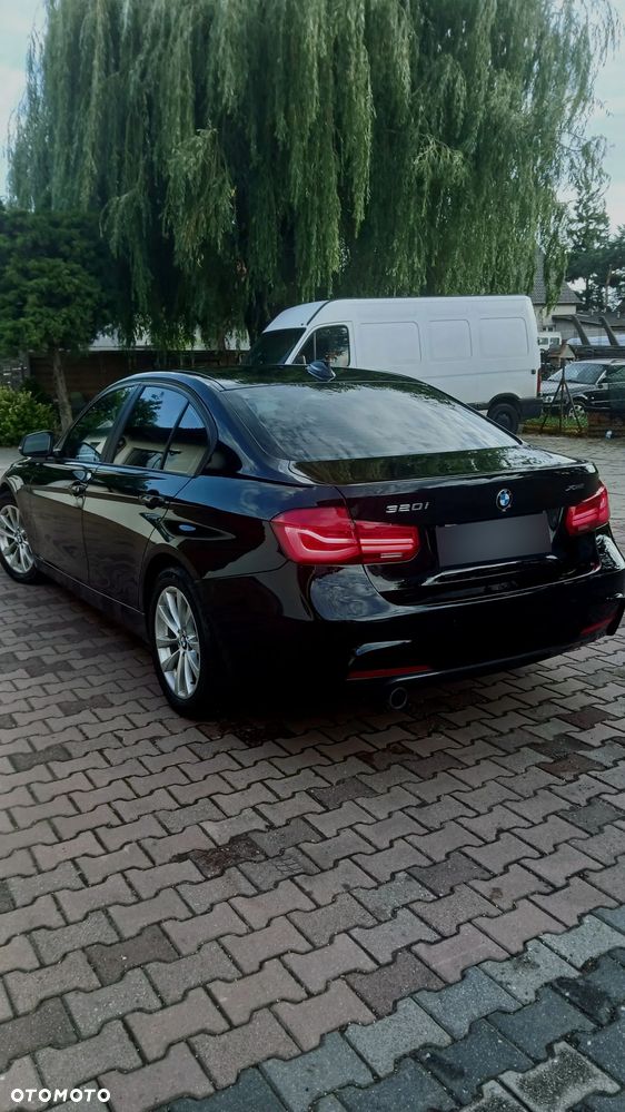 BMW Seria 3 320i xDrive Edition M Sport Shadow - 5