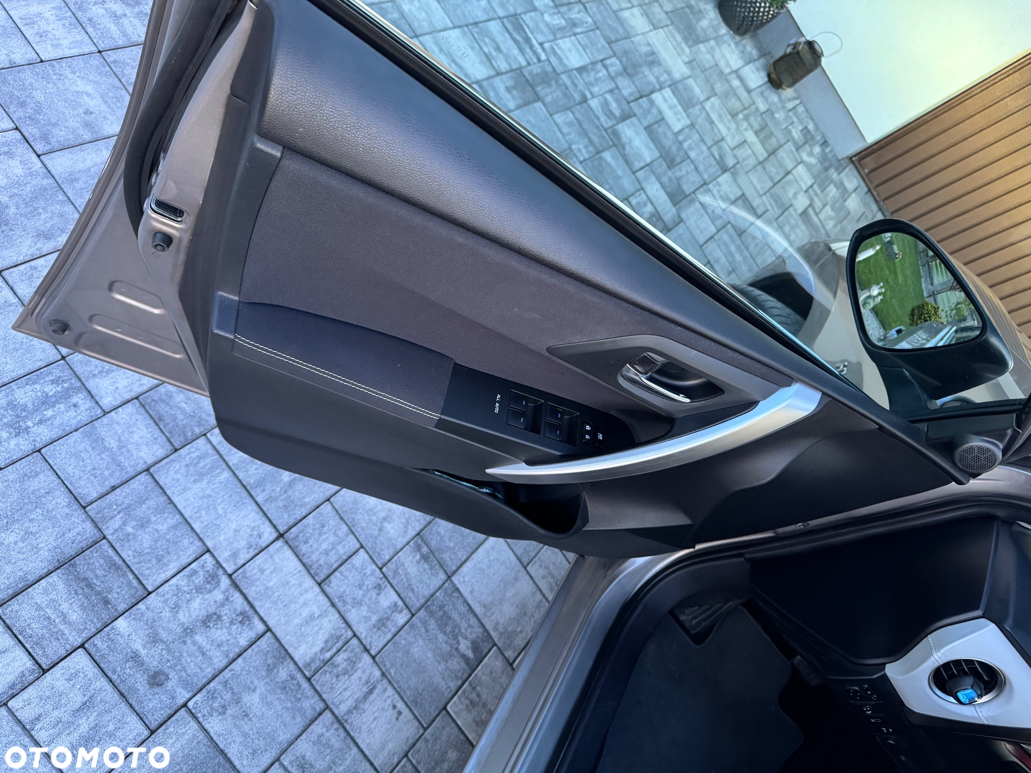 Toyota Auris Hybrid 135 Premium - 15