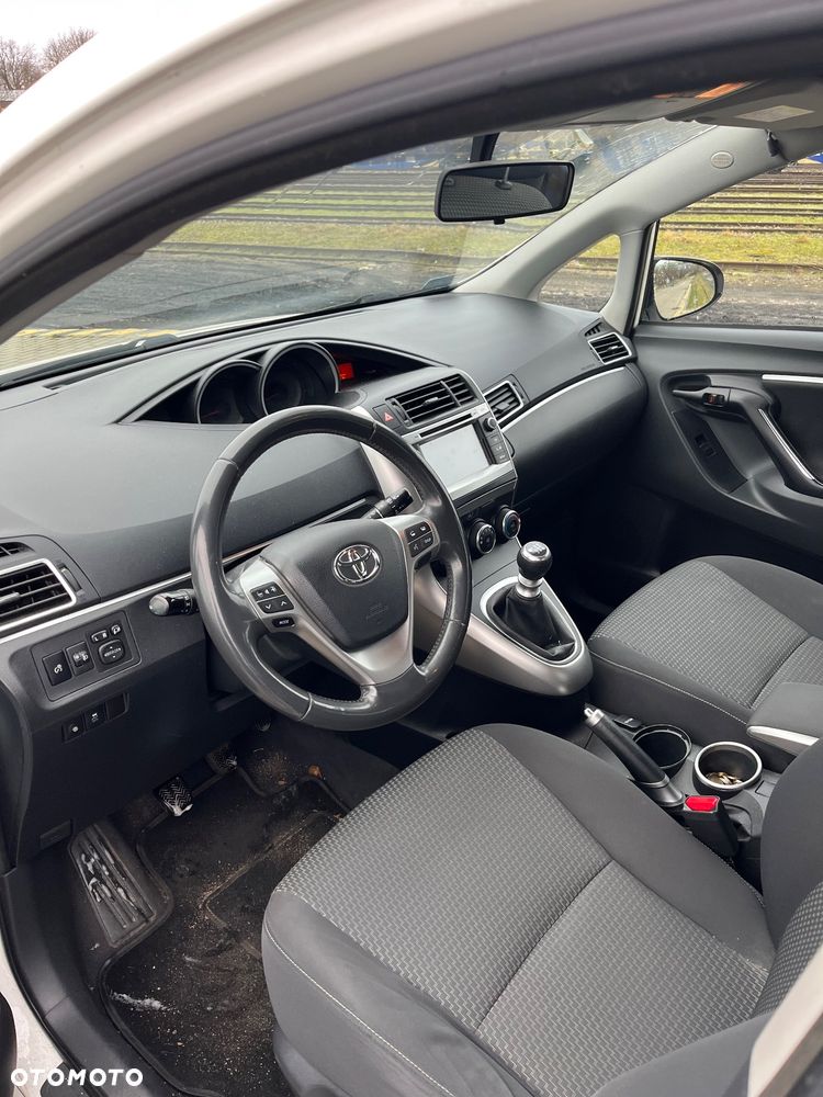Toyota Verso 2.0 D-4D Active - 5