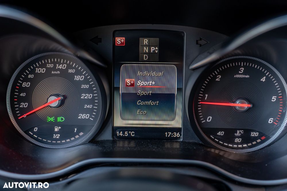 Mercedes-Benz C - 12