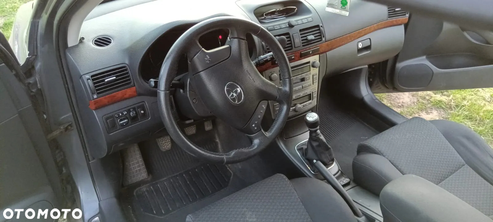 Toyota Avensis - 8