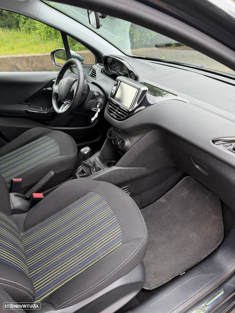 Peugeot 208 82 VTI Style - 22