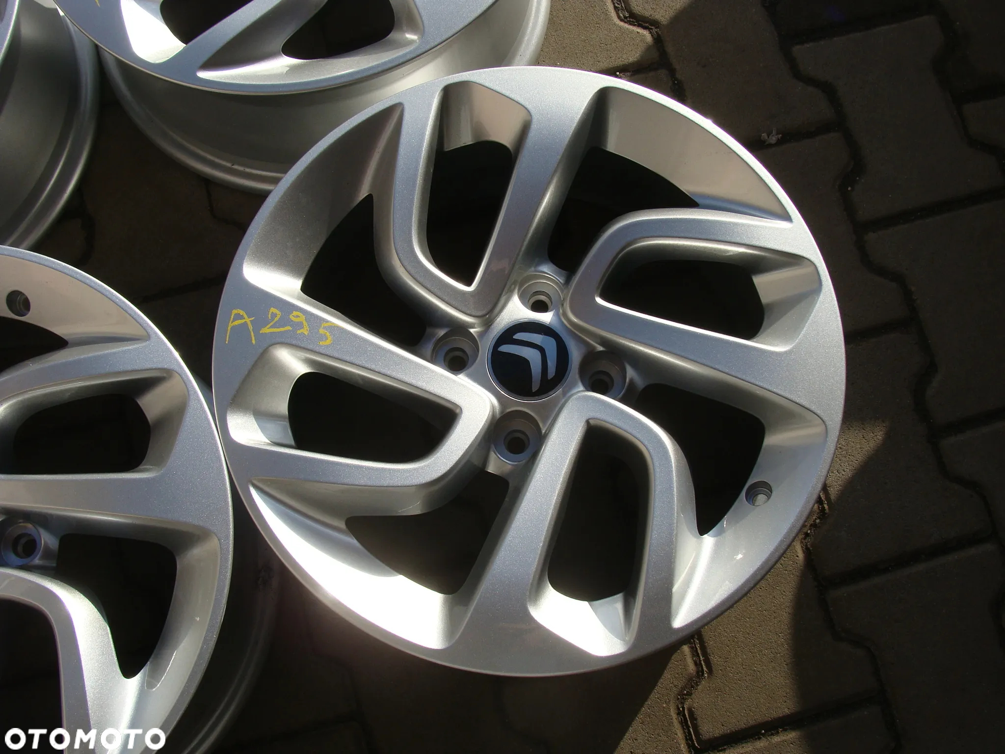 a295 4x108 Citroen Berlingo C3 C4 C5 DS3 DS4 DS5 Picasso Cactus Aircross 6,5jx16 - 3