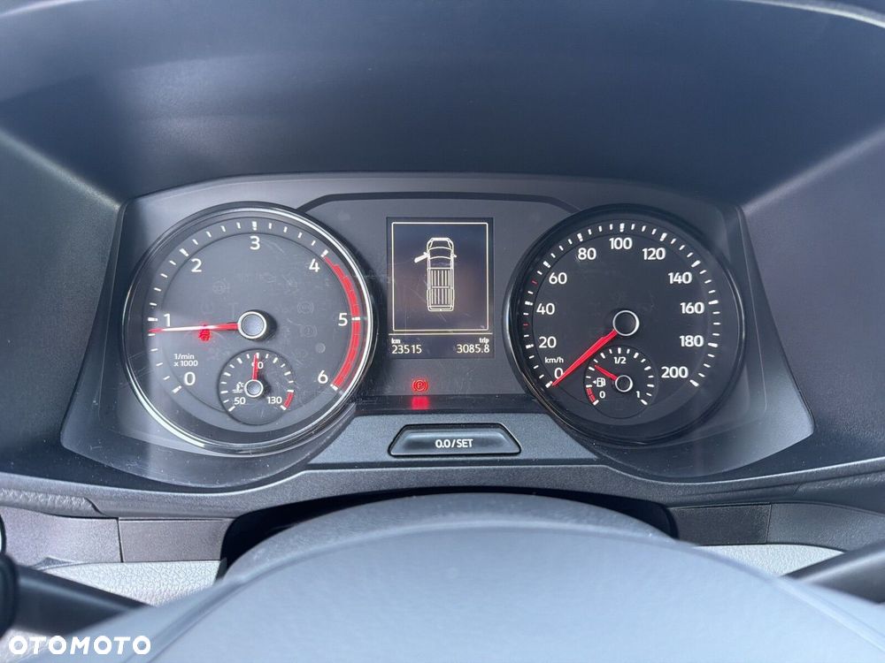 Volkswagen Crafter 35 2.0 TDI L3H3 3640 140 KM - 11