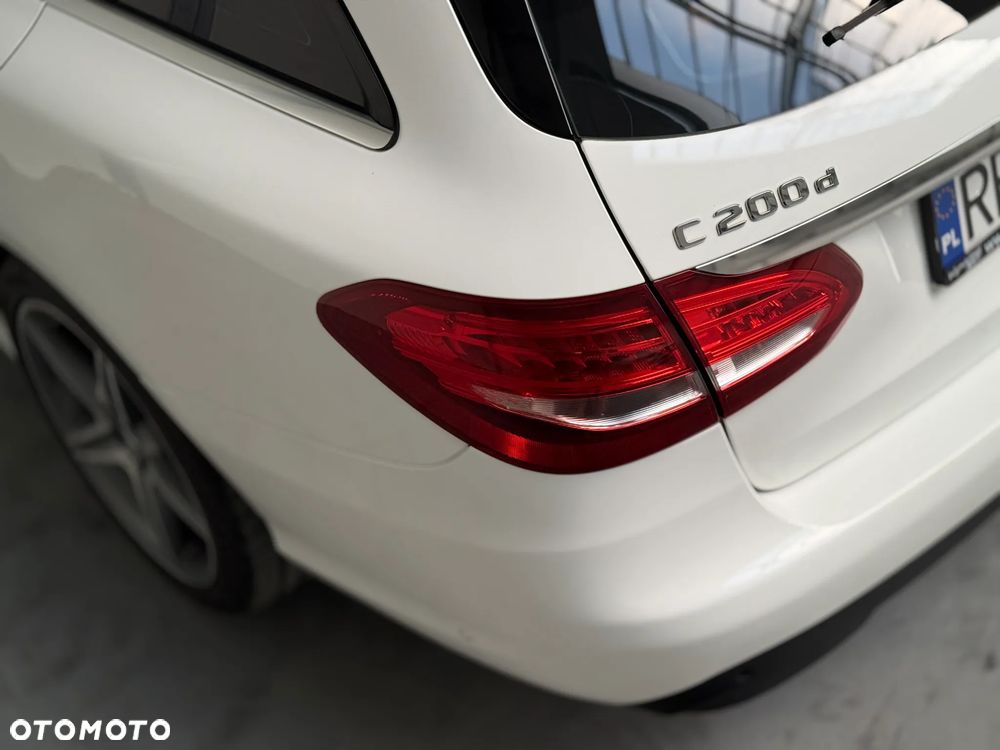 Mercedes-Benz Klasa C 200 d 9G-TRONIC - 26