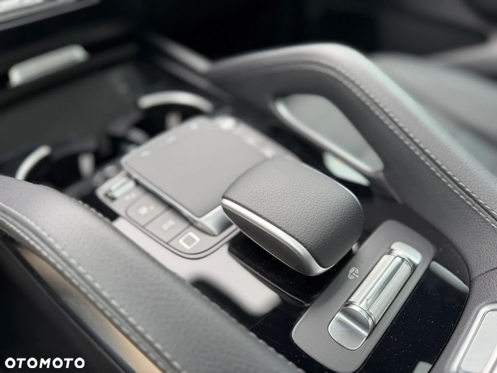 Mercedes-Benz GLS - 31