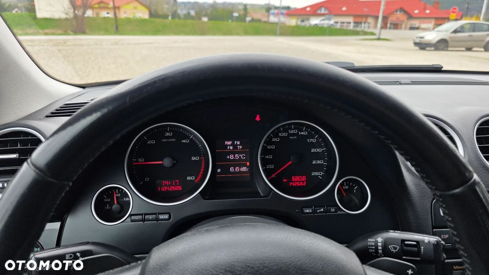 Audi A4 Avant 2.0 TDI - 7
