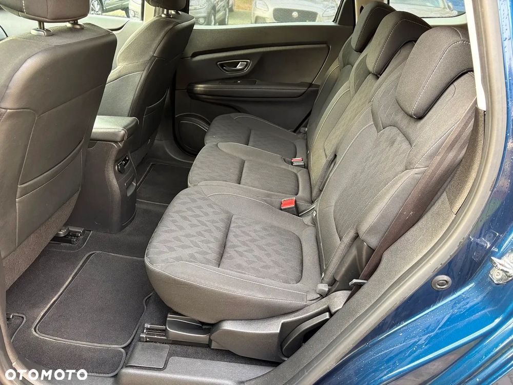 Renault Grand Scenic - 13