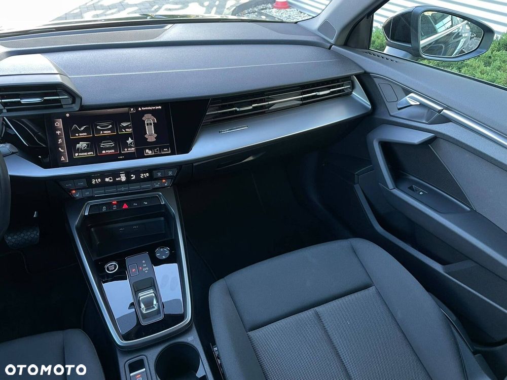 Audi A3 Sportback - 15