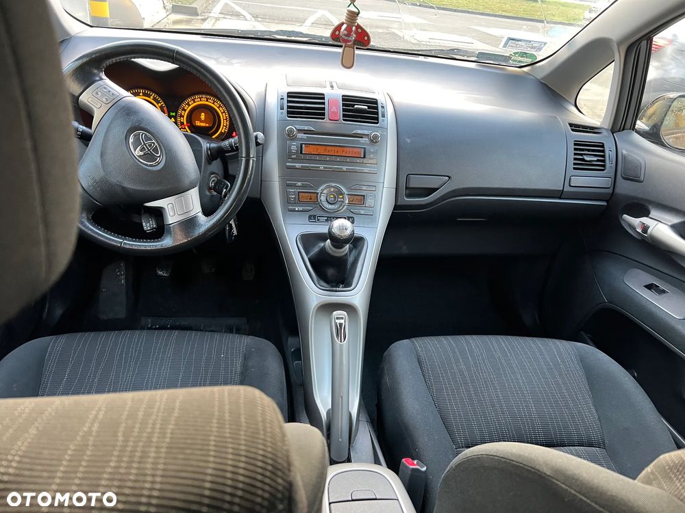 Toyota Auris 1.6 VVT-i Sol - 6