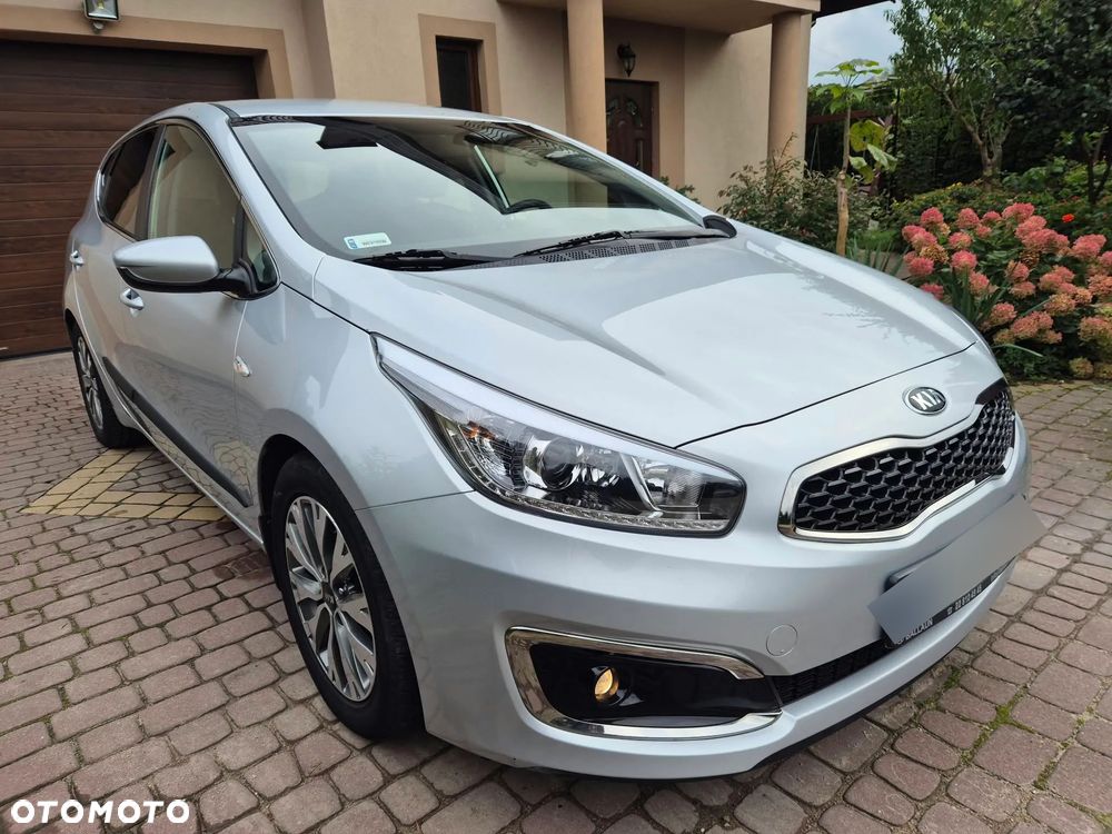Kia Ceed 1.6 GDI L Business Line - 27