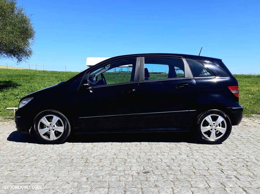 Mercedes-Benz B 200 CDI - 18