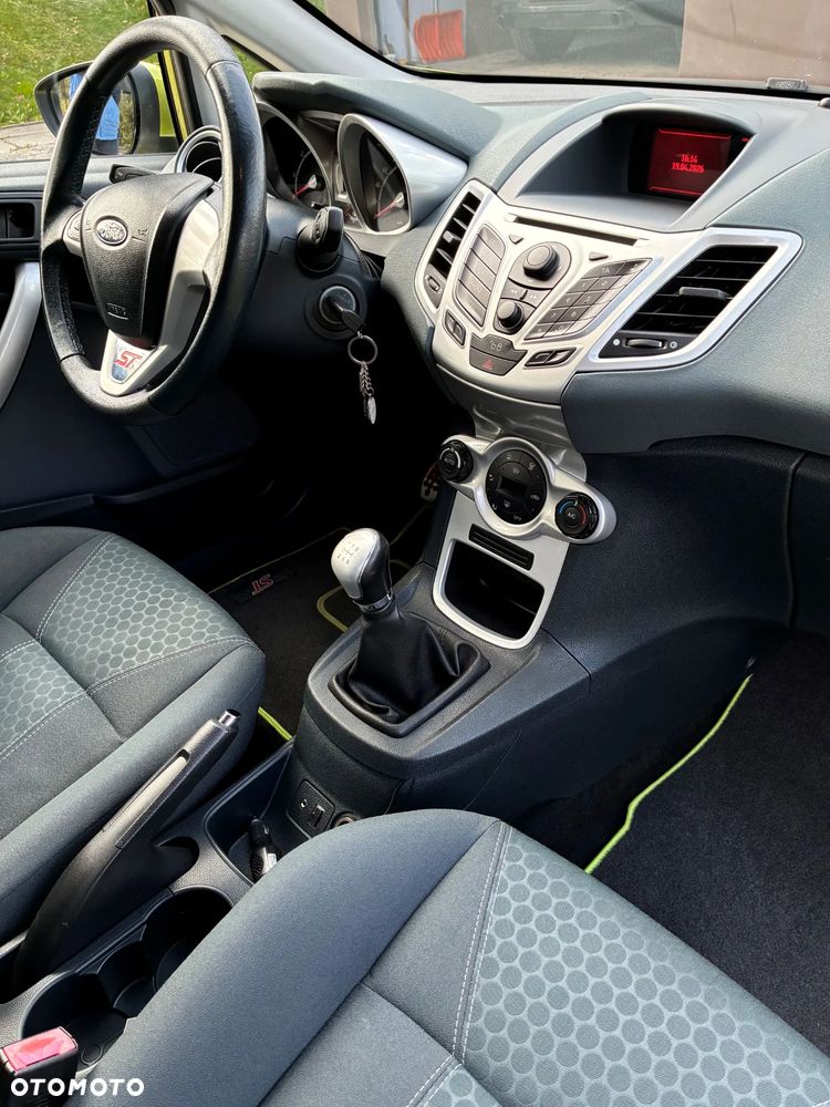 Ford Fiesta - 13