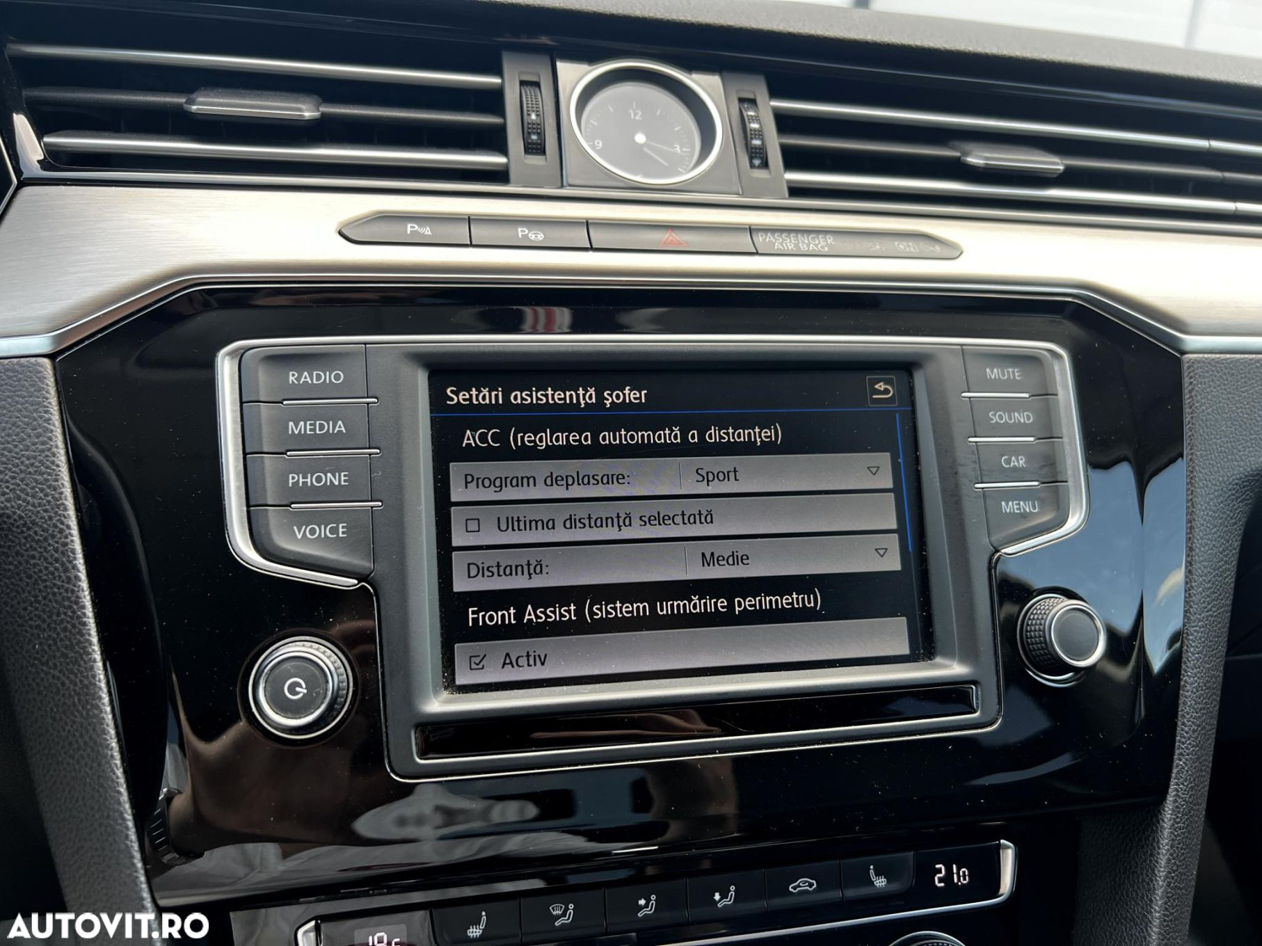 Volkswagen Passat - 24