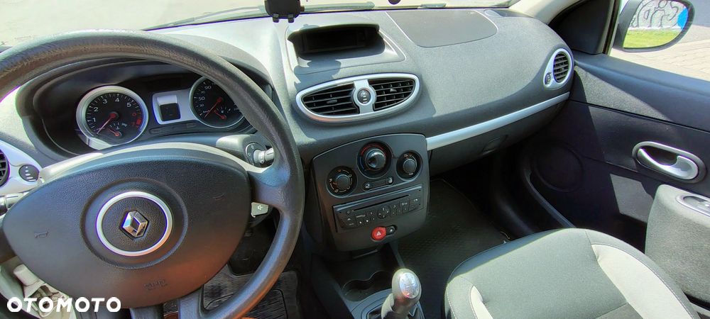 Renault Clio 1.2 16V Alize Euro5 - 9
