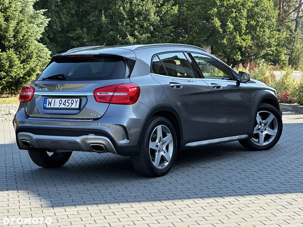 Mercedes-Benz GLA 250 7G-DCT - 9