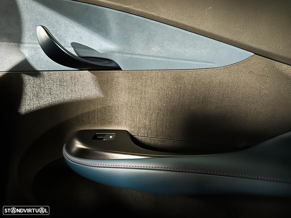 BYD Dolphin 60.4 kWh Design - 27