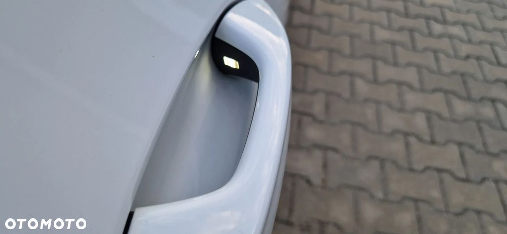 Volkswagen Golf - 28