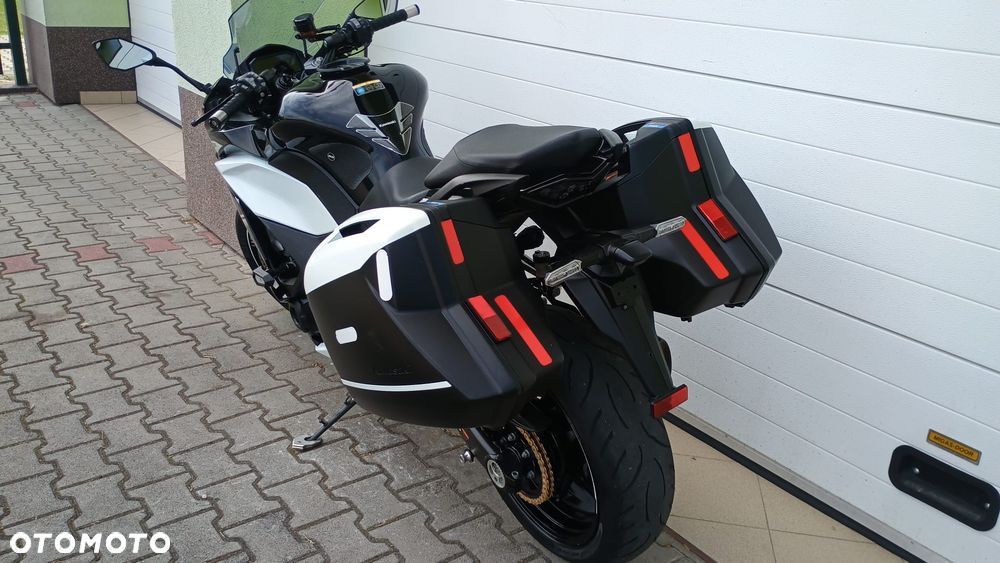 Kawasaki Ninja 1000 SX - 9