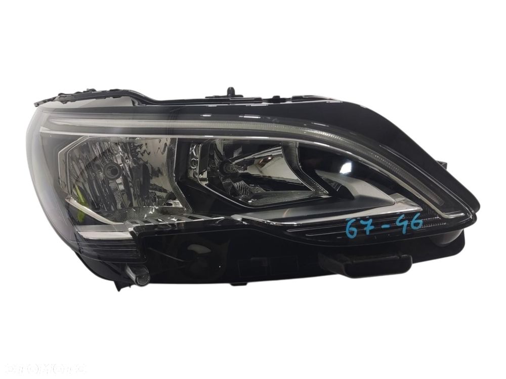 LAMPA PRAWA PRZÓD PRZEDNIA PEUGEOT 3008 II 2016-2020 9810478080 EUROPA - 1