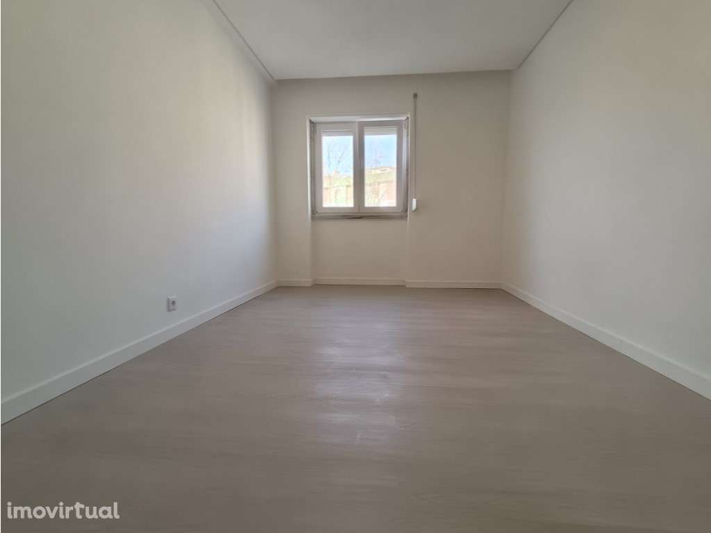 Apartamento T3 renovado no centro da Rinchoa - Grande imagem: 5/38