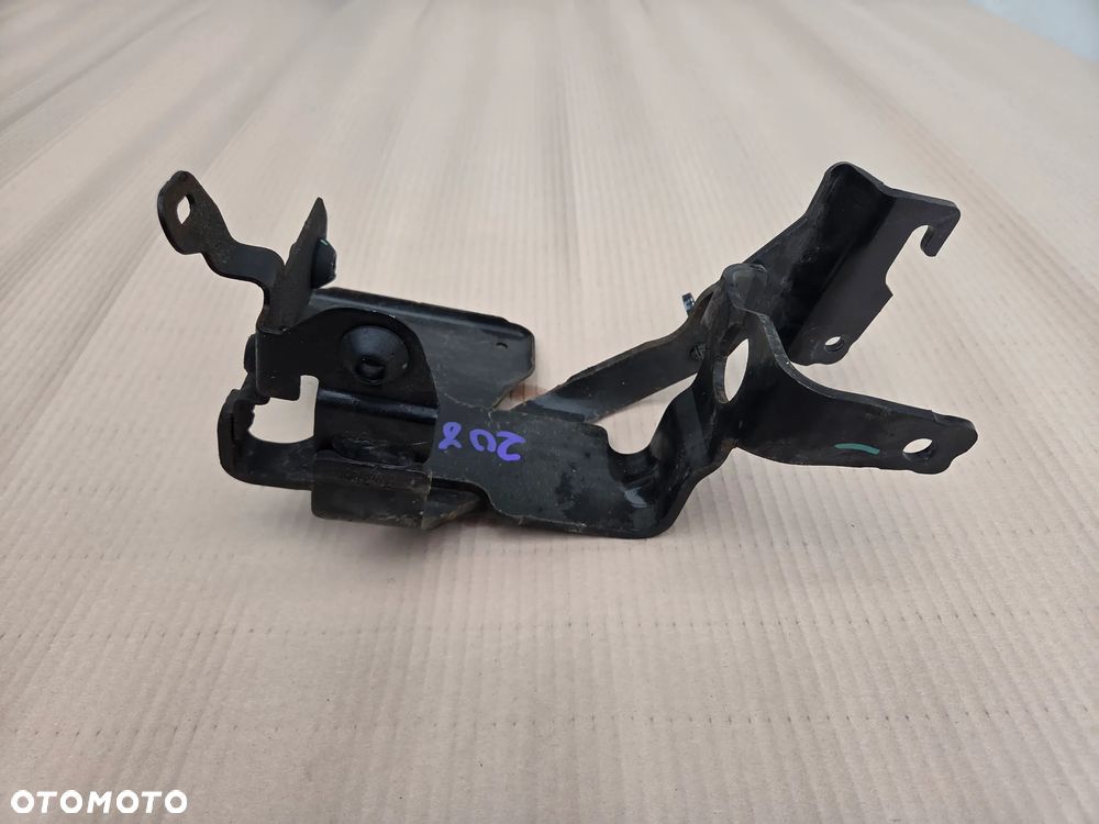 Mocowanie uchwyt pompy hamulcowej Peugeot 208 II    9831013180 - 2