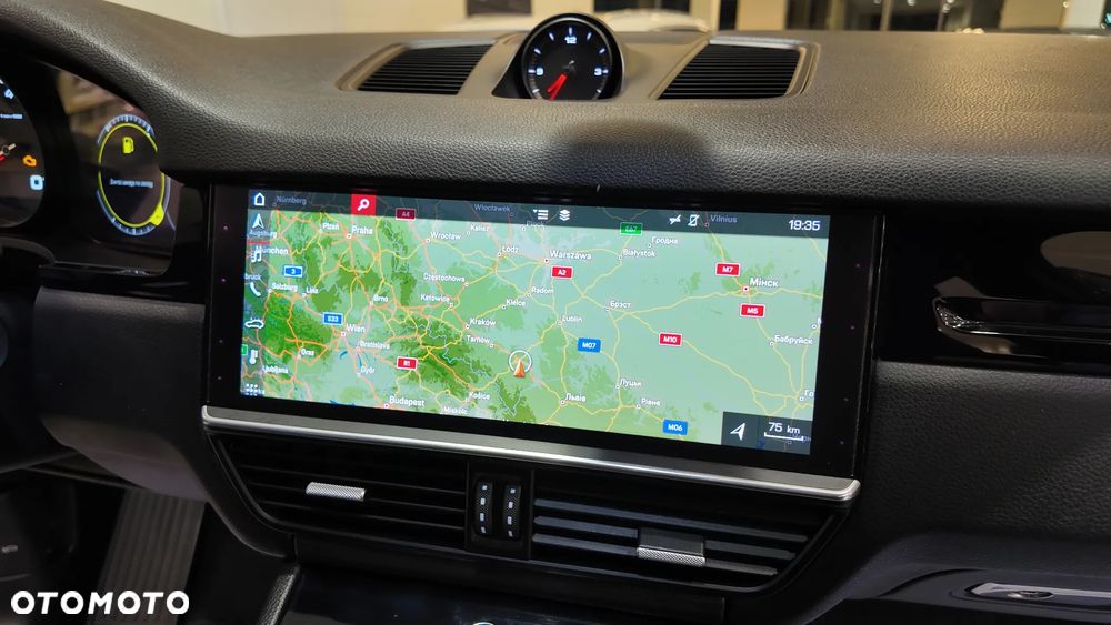 Porsche Cayenne S Platinum Edition - 38