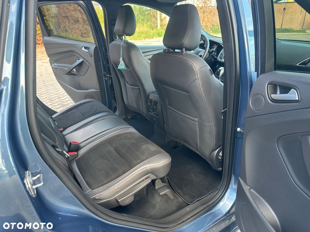 Ford Kuga 2.0 TDCi 2x4 ST-Line - 17