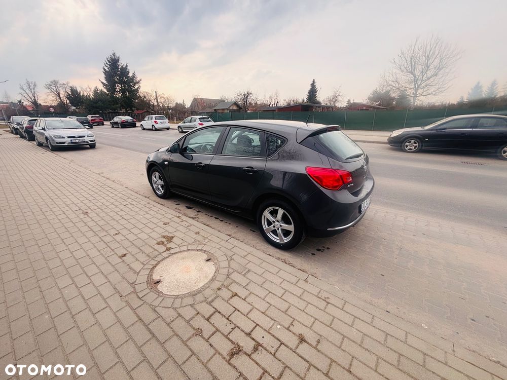 Opel Astra 1.6 Essentia - 10