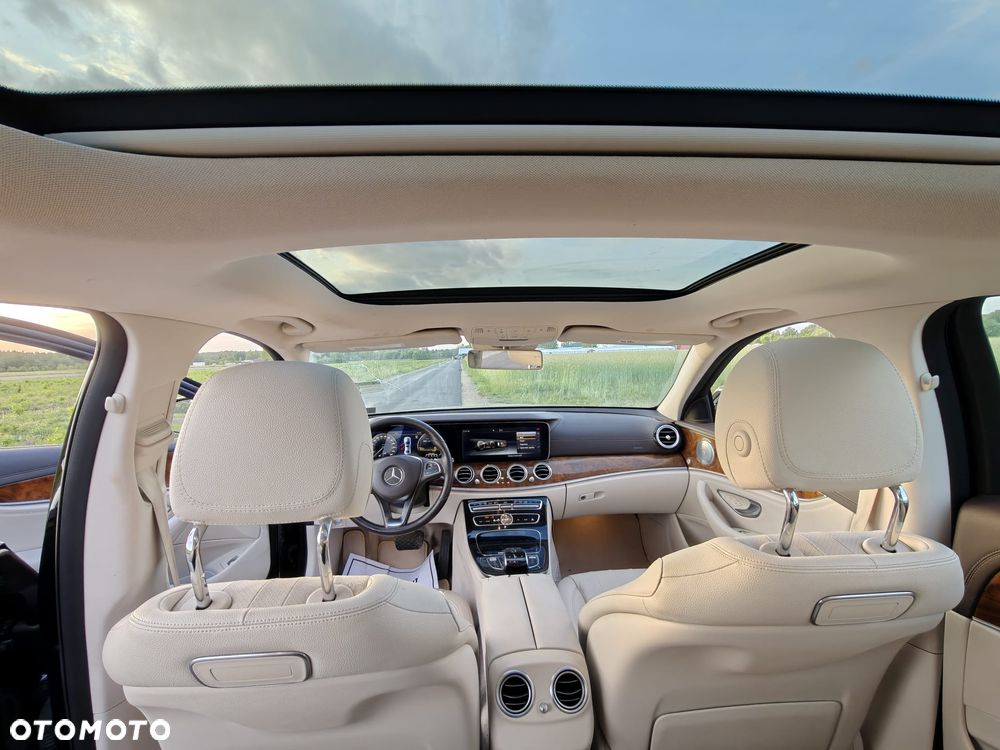 Mercedes-Benz Klasa E 300 9G-TRONIC Exclusive - 9