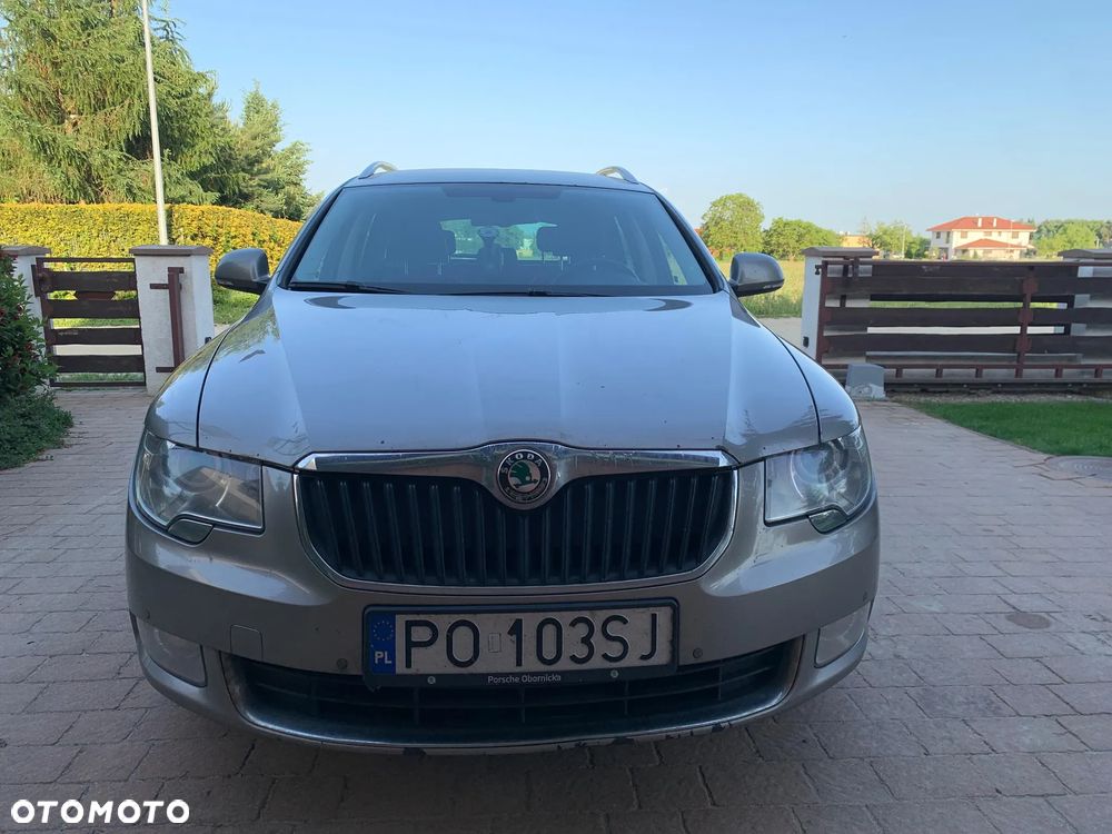 Skoda Superb 2.0 TDI 4x4 Elegance - 4