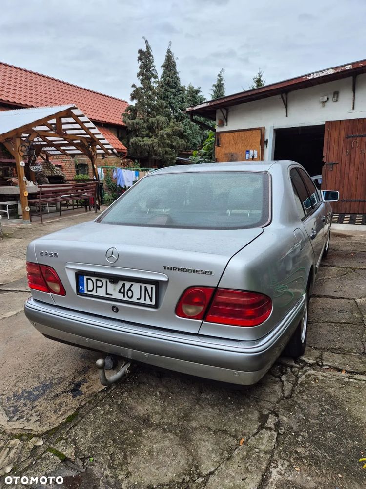 Mercedes-Benz Klasa E - 5