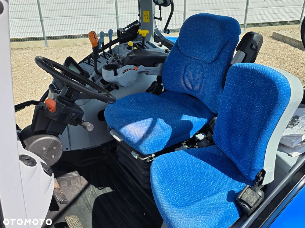 New Holland T7.220 PC 2014R - 17